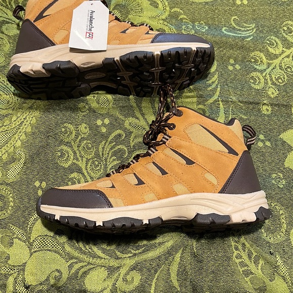 New Avalanche Hiking Boots - Picture 2 of 6